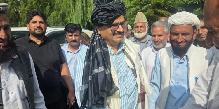 Javed Rana meets delegations, assures swift resolution of development issues