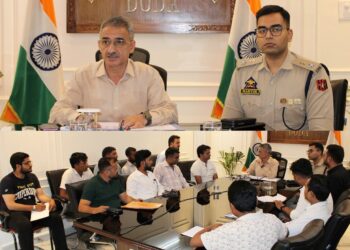 DDC Doda reviews issues related to Migrant Labourers