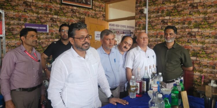 Ajeet Kumar Sahu reviews PM SHRI Schools, Health Centre