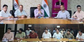 DC Kishtwar reviews progress of 4G Saturation Project