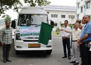 Group of 20 farmers leaves for 7-day apiculture training-cum-exposure visit to HP