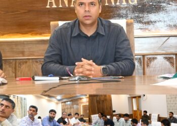 DC Anantnag reviews Progress of PMAY