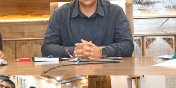 DC Anantnag reviews Progress of PMAY
