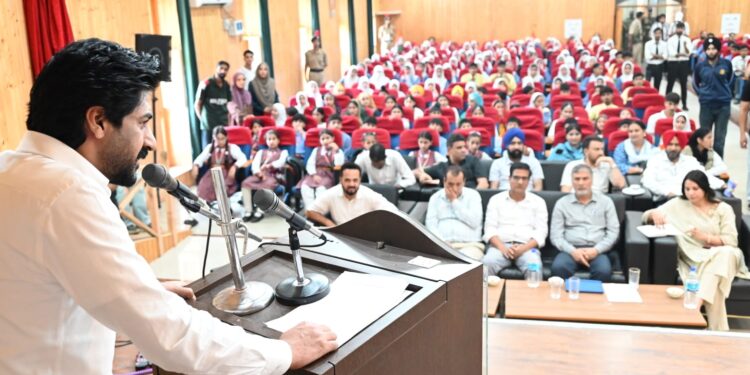 District Admin Baramulla hosts Vibrant Programme to Mark 150 Years of Vande Mataram, celebrate Har Ghar Tiranga spirit