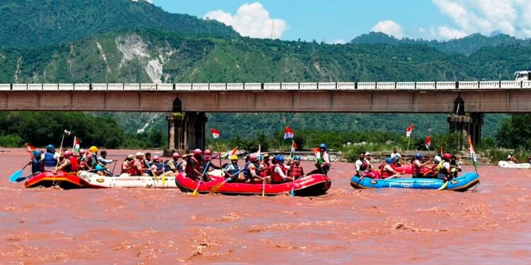 Chenab brims with Patriotic fervor as Tiranga Boat Rally drifts along mighty River in Reasi