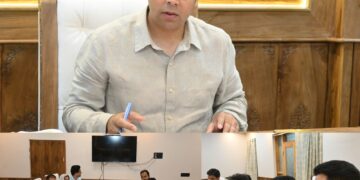 DC Anantnag reviews implementation of TB Mukt Bharat Abhiyan, directs 100% screening, strengthened block-level monitoring