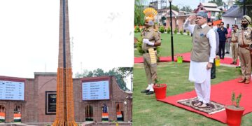 CM Omar Abdullah pays floral tributes at Balidan Stambh on 80th Independence Day