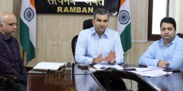 DC Ramban reviews progress of Population Enumeration in Snow-Bound areas