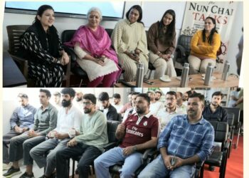 District Admin Bandipora holds ‘Nun Chai Talks’ with Mountaineers Aditi and Anuja Vaidya