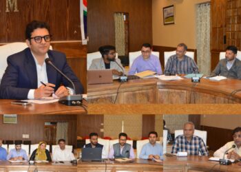 DC Budgam chairs MY Bharat DAC Meeting, reviews Youth Engagement initiatives