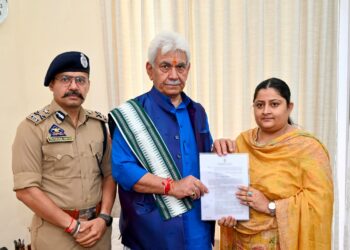 Lieutenant Governor hands over appointment letter to deceased PSI Sachin Verma’s Wife