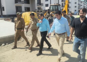 Dr Karwani inspects construction work in Transit accommodations for PM Package Employees