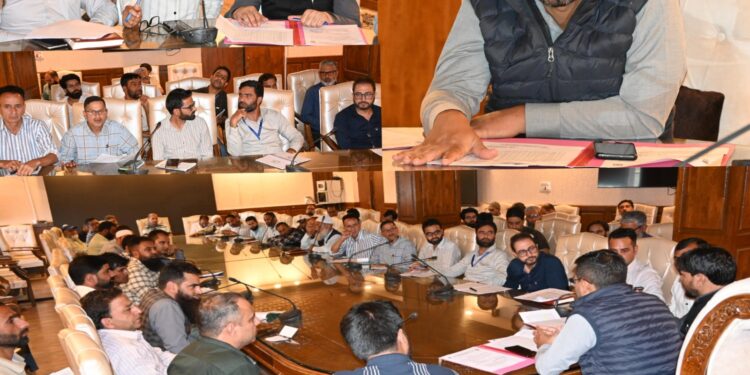 DC Kulgam reviews progress of Census 2027 of snow-bound areas