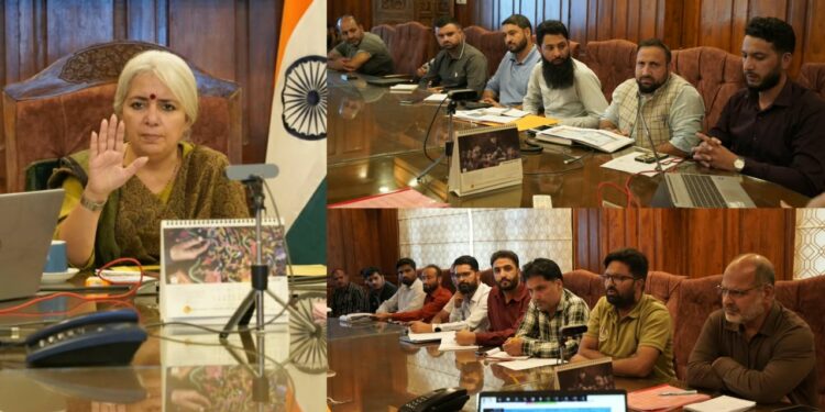 DC Bandipora chairs Meeting to review onboarding of Stores under Mission YUVA-ONDC
