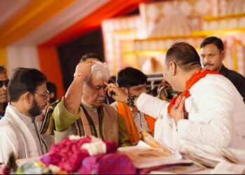 Lieutenant Governor attends Shri Shiv Mahapuran Katha in Raebareli