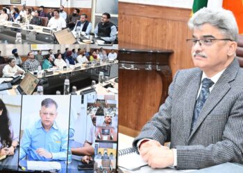 CS reviews quality, timeliness of public grievance redressal across J&K