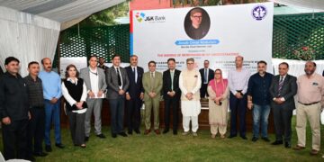 CM Omar Abdullah presides over MoU signing between SKIMS and J&K Bank