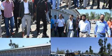 DC Kulgam dedicates newly constructed Sumo Stand near Chambgund bridge to public