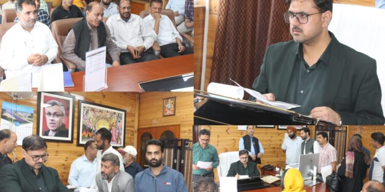 Satish Sharma meets delegations, exhorts departments to address public issues on priority
