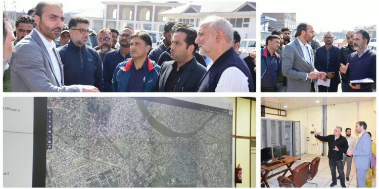 CEO SSCL inspects Smart City Infrastructure