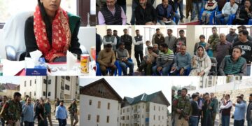DC Ganderbal visits Wandhama Transit Camp; reviews basic amenities