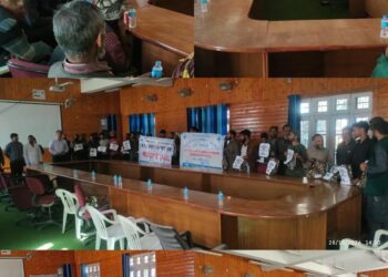 Sheep Husbandry Deptt hosts awareness camp at Chatroo; Distributes Free Veterinary Kits