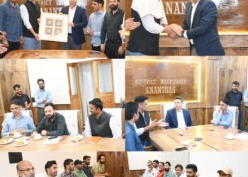 District Admin Anantnag bids Warm Farewell to ADDC Vikas Ahlawat
