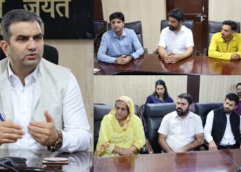 DEO Ramban briefs political representatives on voter enrolment drive