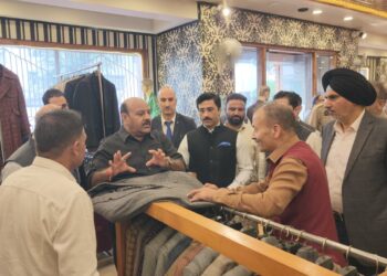 Deputy CM lays foundation stone for Café House, Guest House at govt Silk Factory Rajbagh