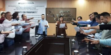 JMC Commissioner administers Integrity Pledge to officers, staff on commencement of Vigilance Awareness Week