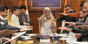 District Admin Bandipora Joins UT-Level Vigilance Awareness Integrity Pledge