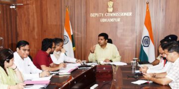 DC Udhampur reviews stray dog management measures