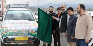 CEO Shopian leads ‘Ek Bharat Shreshtha Bharat’ Flag-Off Ceremony to promote National Unity and Cultural Harmony