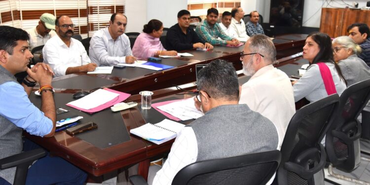 DC Udhampur reviews progress of TB Mukt Bharat Abhiyan