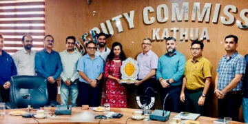Kathua admin bids warm farewell to ADC Mahima Madan