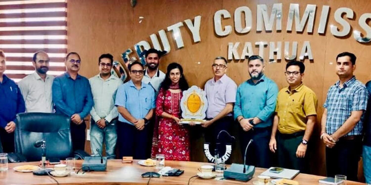 Kathua admin bids warm farewell to ADC Mahima Madan