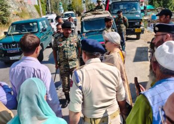 DC Bandipora reviews spot arrangements for BSF Wular Ultra Run, inspects route