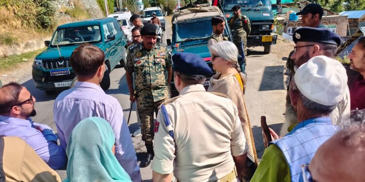 DC Bandipora reviews spot arrangements for BSF Wular Ultra Run, inspects route