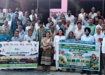 Agriculture Department Jammu organises Khet Bachao Abhiyan at Pangiri, Akhnoor