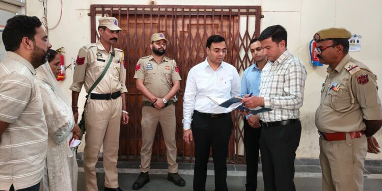 DC Samba inspects EVM warehouse, reviews security, storage arrangements