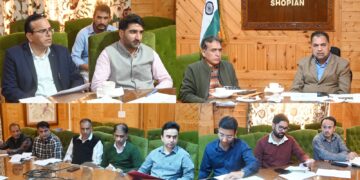 District Mentor Shopian, ADDC jointly reviews progress of Agristack in district
